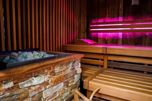 Interior de sauna híbrida fusionando madera tradicional e infrarrojos.