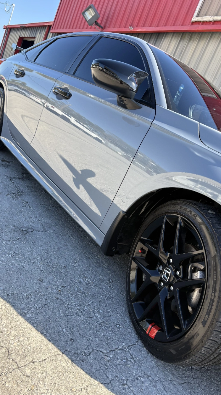 Detallado de Espejos y Pintura