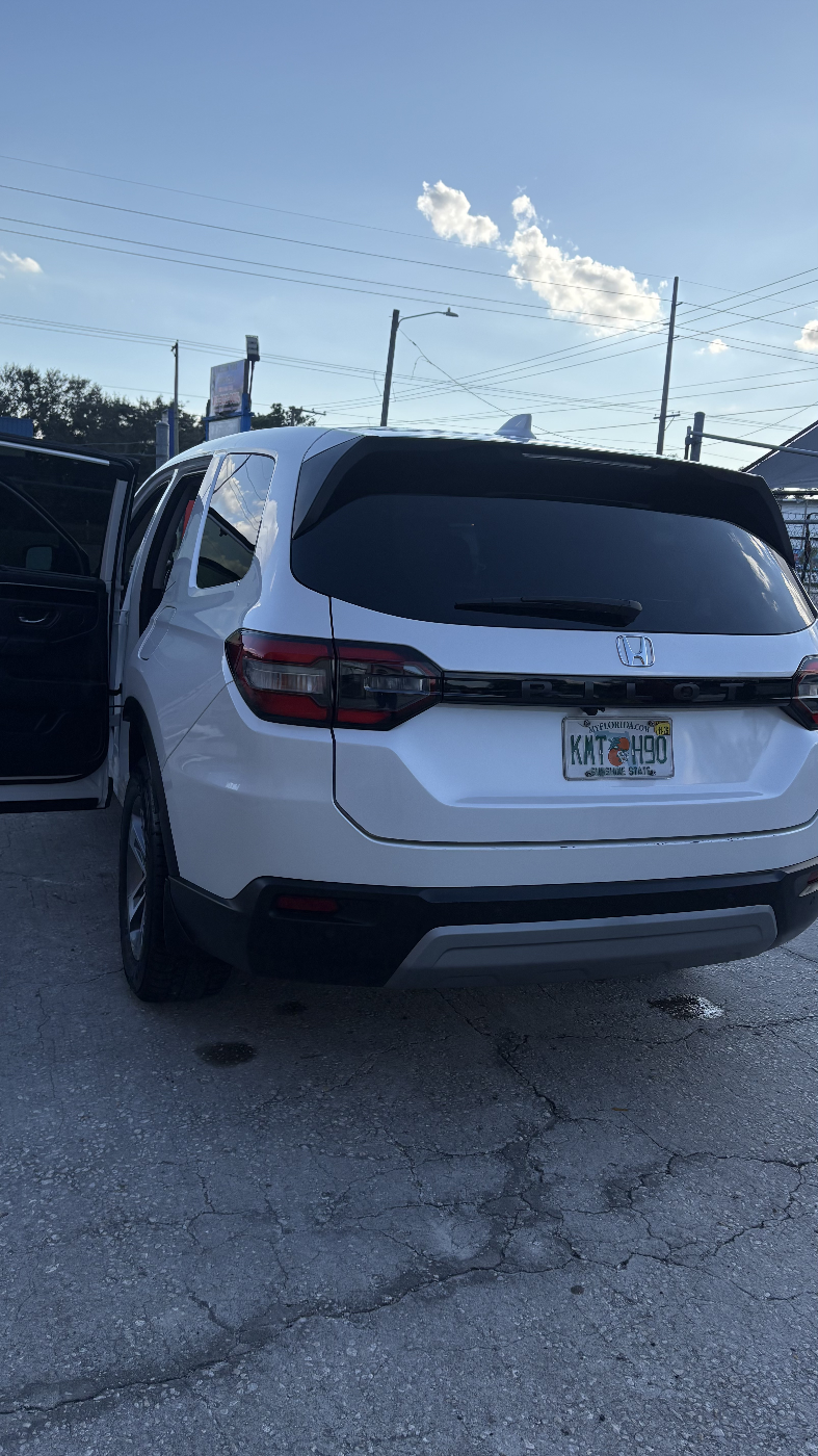 Detallado Exterior SUV Blanco