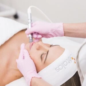 CLEAN AND HEALTHY SKIN